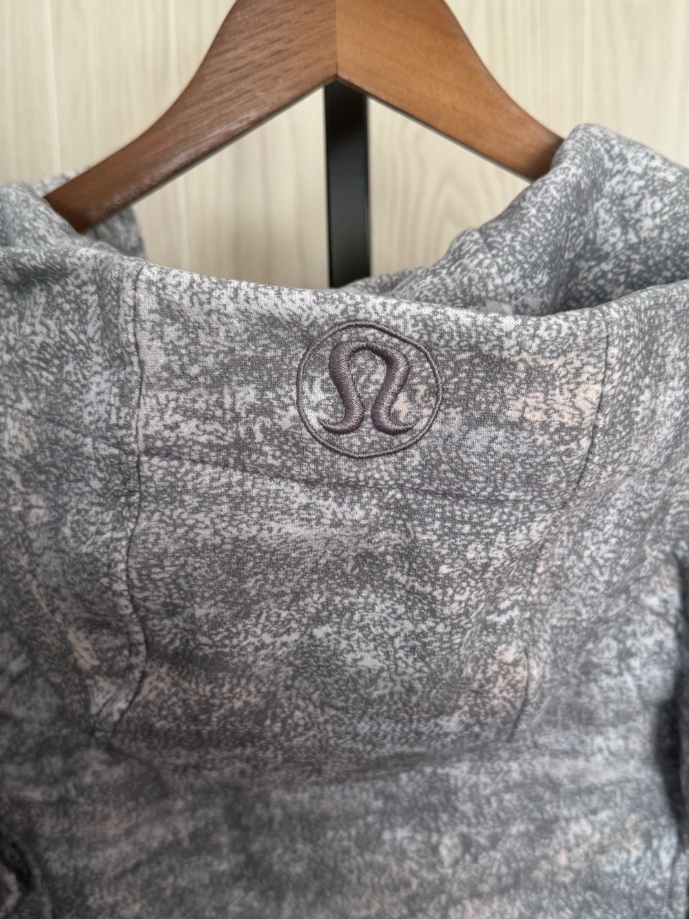 Gray Patterned Zip-Up Jacket - Picture 3 of 12